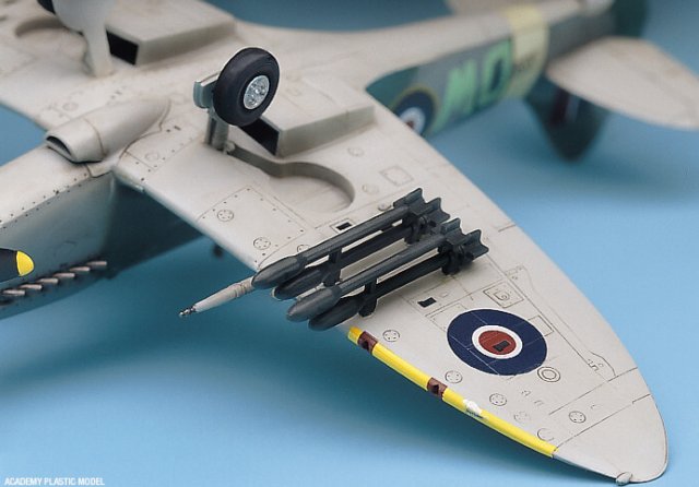 Spitfire Mk.XIVc (Academy 1:72)