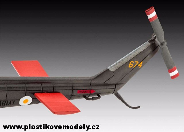 04983 - Bell UH-1H Gunship (Revell 1:100) 