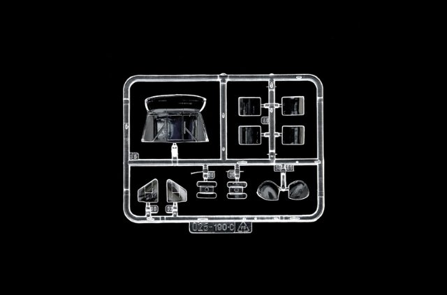 Vrtulník UH-60-MH-60 BLACK HAWK NIGHT RAID (Italeri 1:72)
