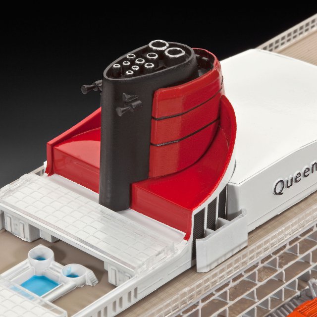 Loď Queen Mary 2 (Revell 1:700)