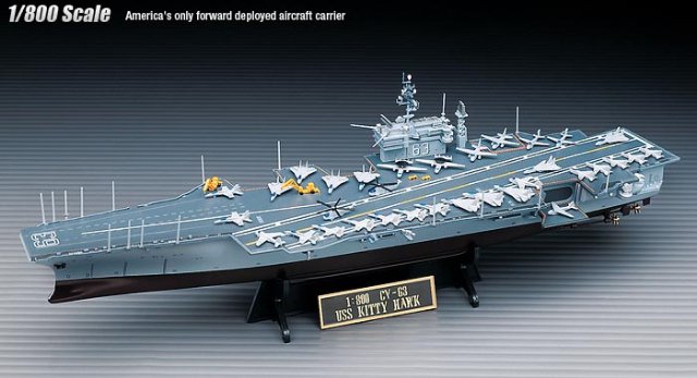 USS Kitty Hawk (Academy 1:800) > 1:800