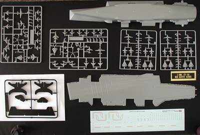 USS Kitty Hawk (Academy 1:800) > 1:800