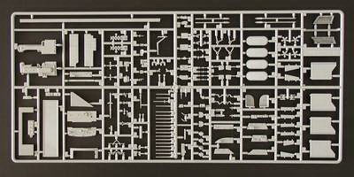 USS Kitty Hawk (Academy 1:800) > 1:800