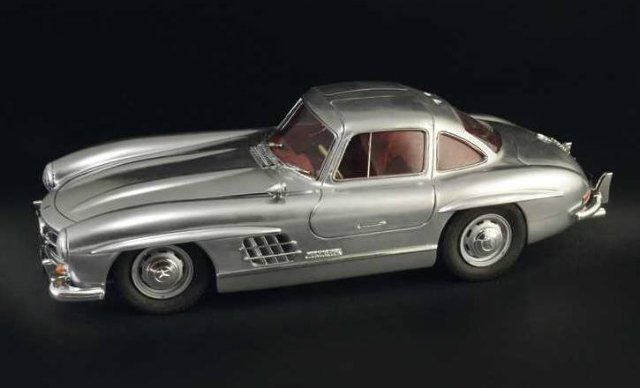 Mercedes-Benz 300 SL Gullwing (Italeri 1:16) 