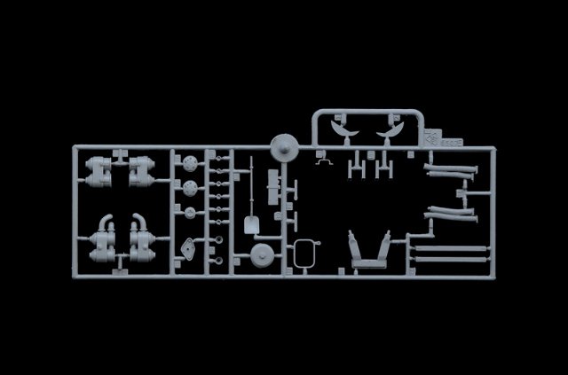 Tank Pz.Kpfw.VI TIGER I Ausf.E mid production (Italeri 1:35)