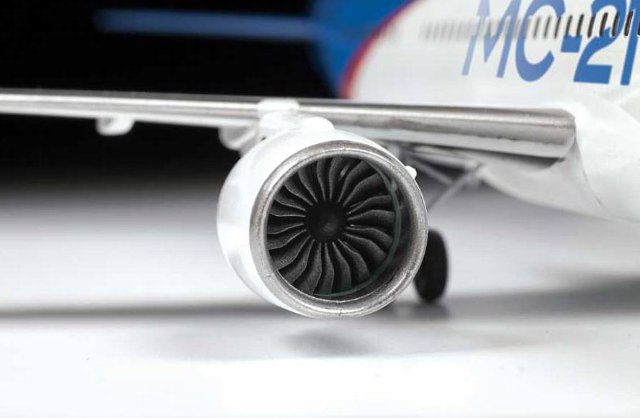 Civil Airliner MC-21-300 (Zvezda 1:144)