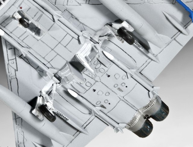 04282 - Eurofighter Typhoon (single seater) (Revell 1:144)