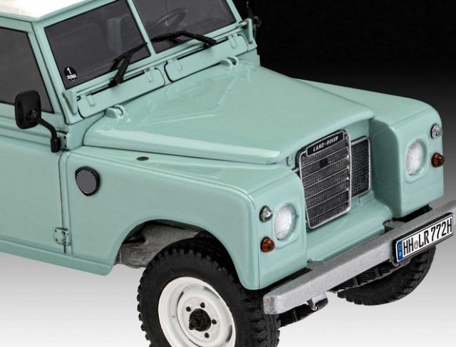 Land Rover Series III (Revell 1:24) 