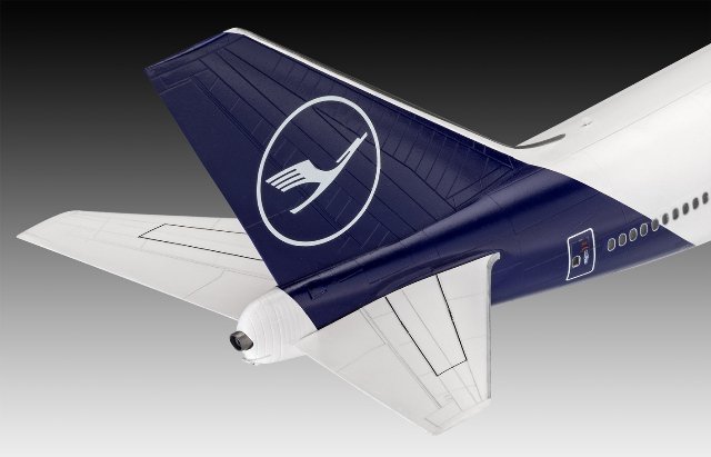 Boeing 747-8 Lufthansa New Livery (Revell 1:144)