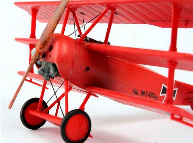 64116 - ModelSet FOKKER DR.1 Triplane (Revell 1:72)