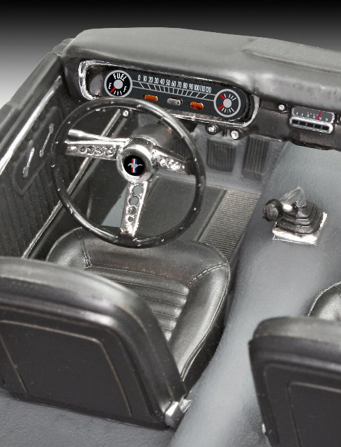 07065 - Auto 1965 Ford Mustang 2+2 Fastback (Revell 1:25)