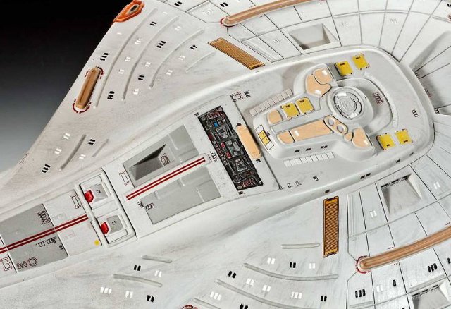 ModelKit Star Trek U.S.S. Voyager (Revell 1:670)