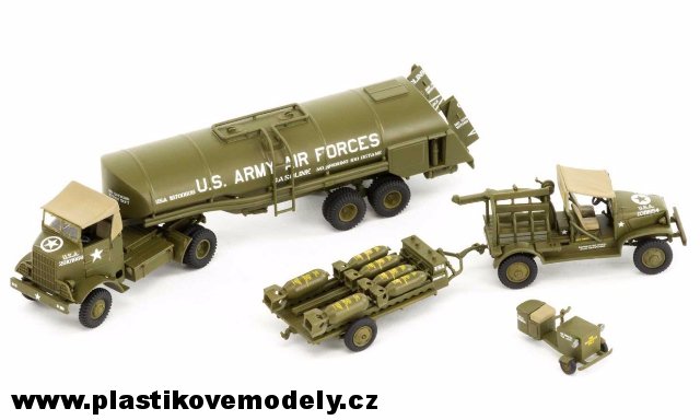 USAAF 8TH Airforce Bomber Resupply Set (Airfix 1:72)