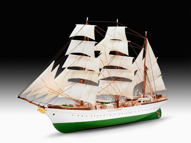 Loď Gorch Fock (Revell 1:350)