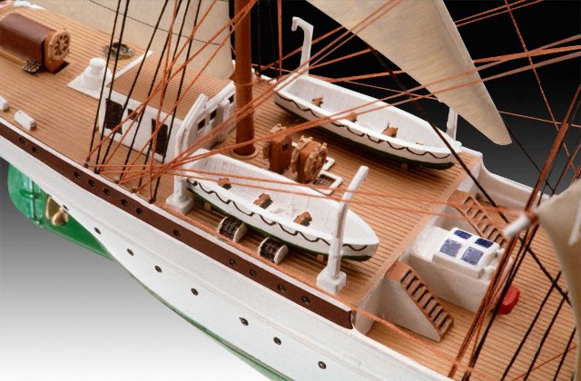 Loď Gorch Fock (Revell 1:350)