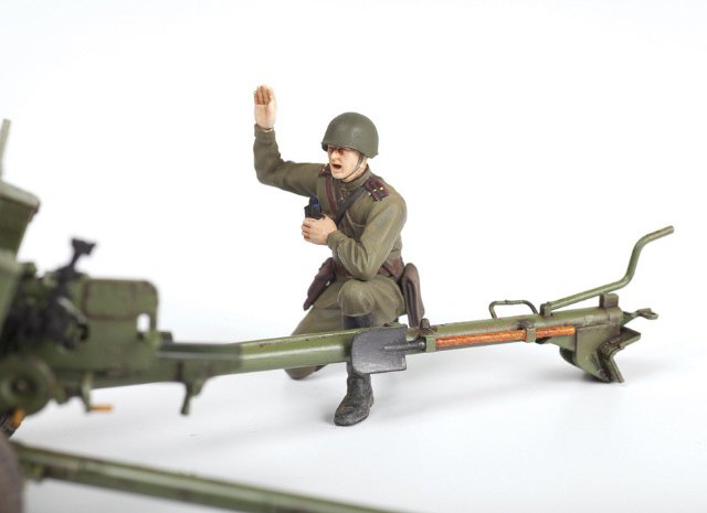 Kanón ZIS-3 with crew (Zvezda 1:35)