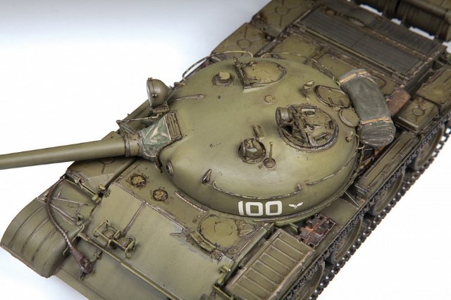 Tank T-62 Soviet Main Battle Tank (Zvezda 1:35)