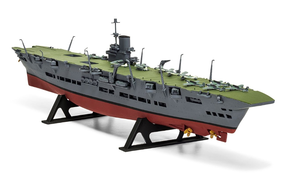 HMS Ark Royal (Airfix 1:600)
