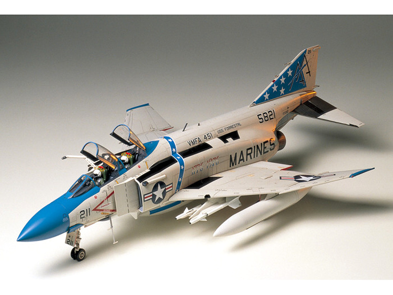McDonnell Douglas F-4J Phantom II (Tamiya 1:32)