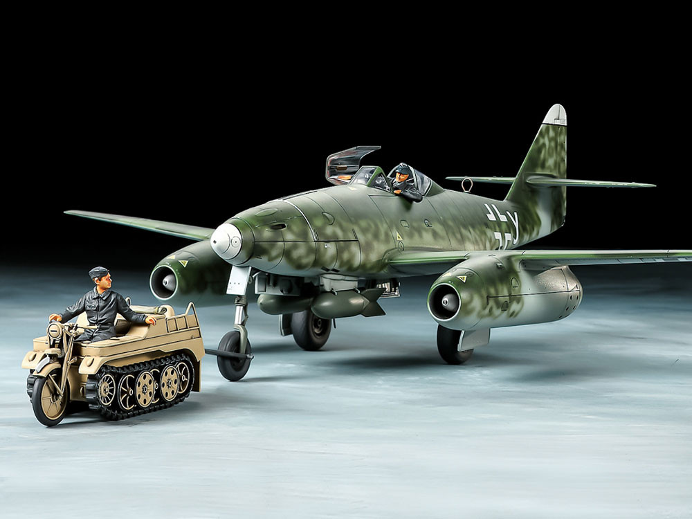 Me262A-2a & Kettenkraftrad (Tamiya 1:48)