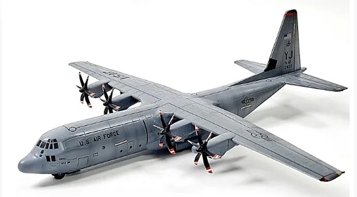 C-130J-30 Super Hercules (Academy 1:144)