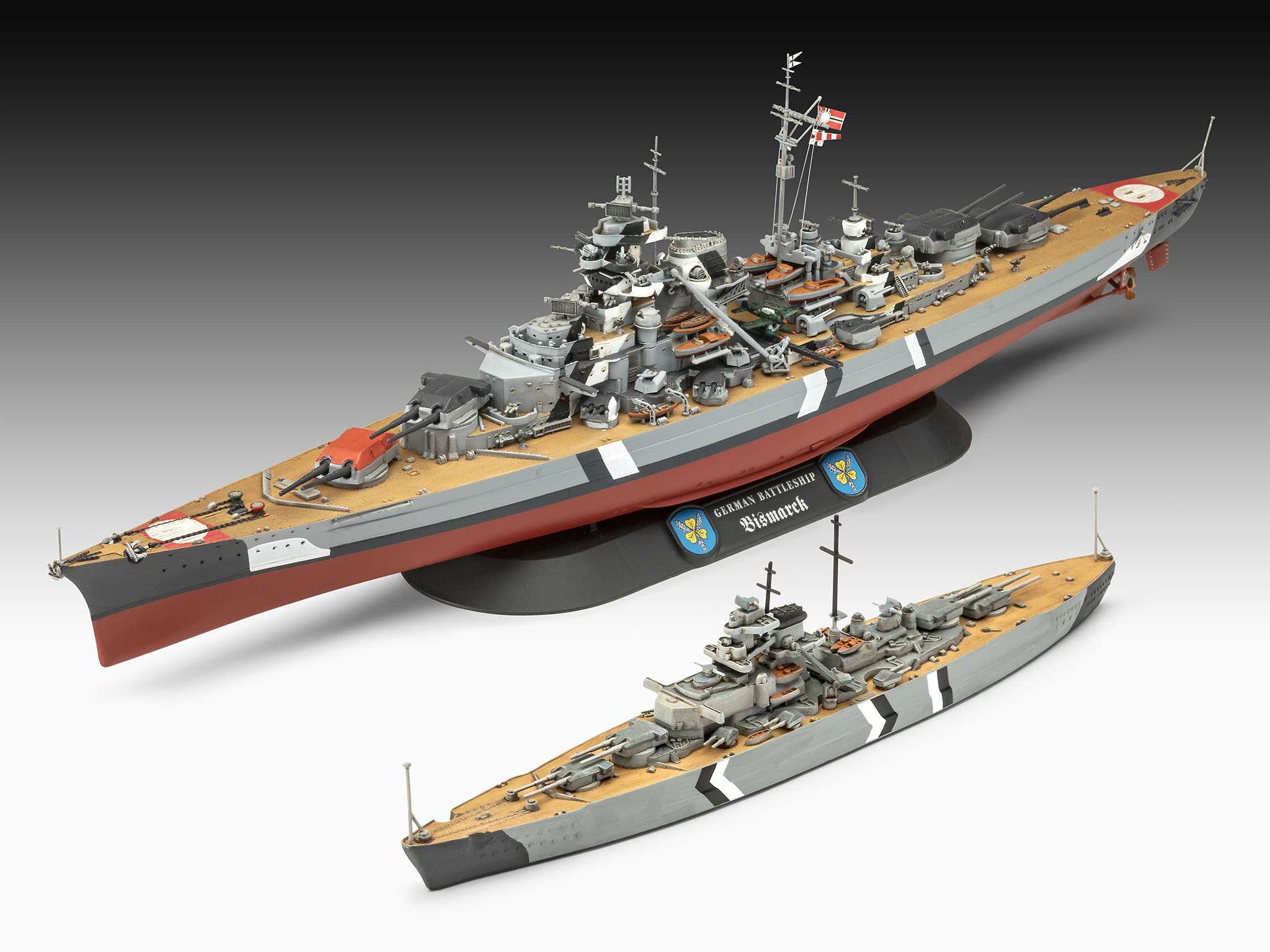The Legendary Bismarck (1:700 + 1:1200)