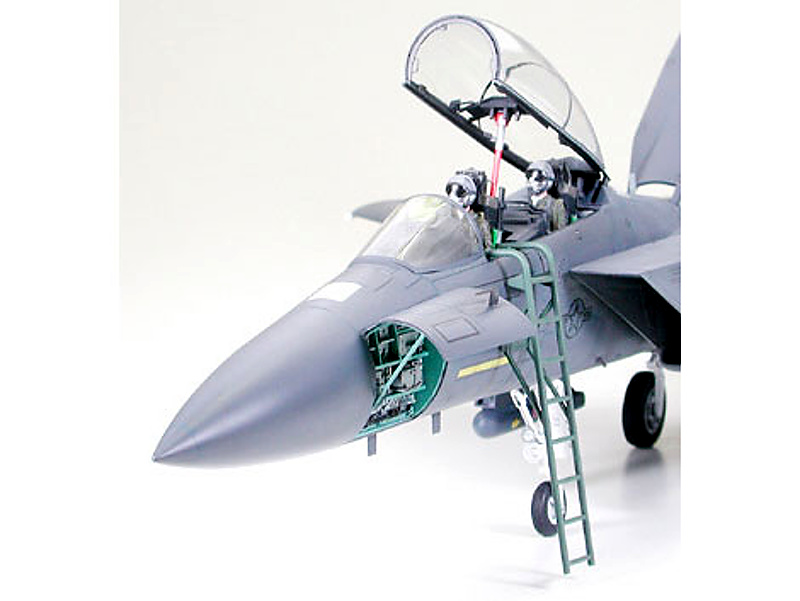 Boeing F-15E Strike Eagle w/Bunker Buster
