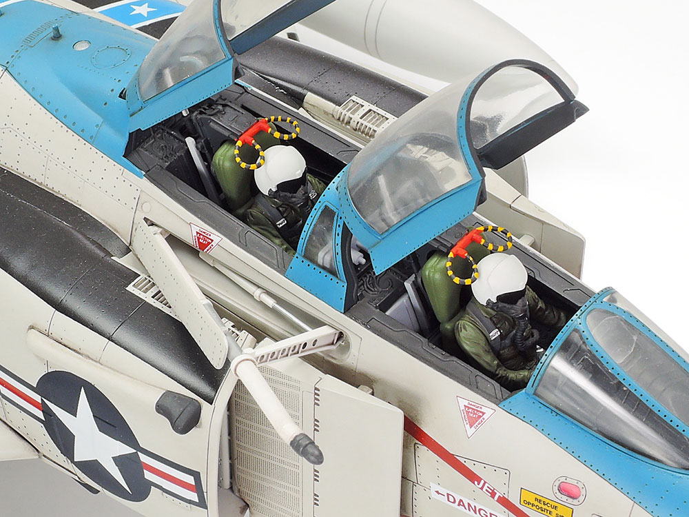 McDonnell Douglas F-4J Phantom II (Tamiya 1:32)