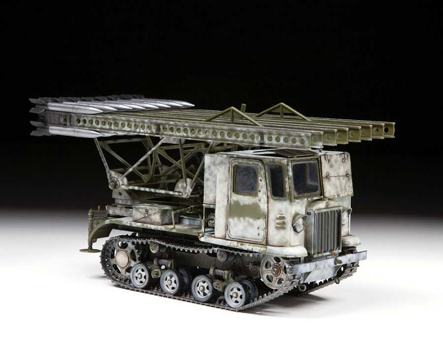 STZ-5 with BM-13 KATYUSHA (Zvezda 1:35)