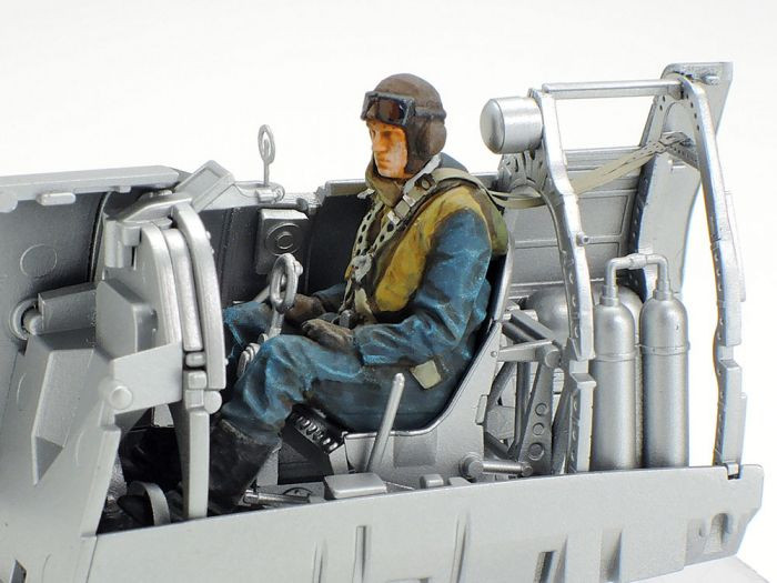 Spitfire Mk.I & 10HP (tamiya 1:48)